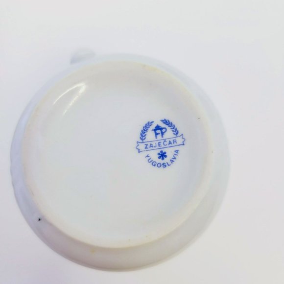 Vintage FP Zajecar Pink Rose Demitasse Teacup & Saucers 4 Sets, Yugoslavia Made - Picture 8 of 10